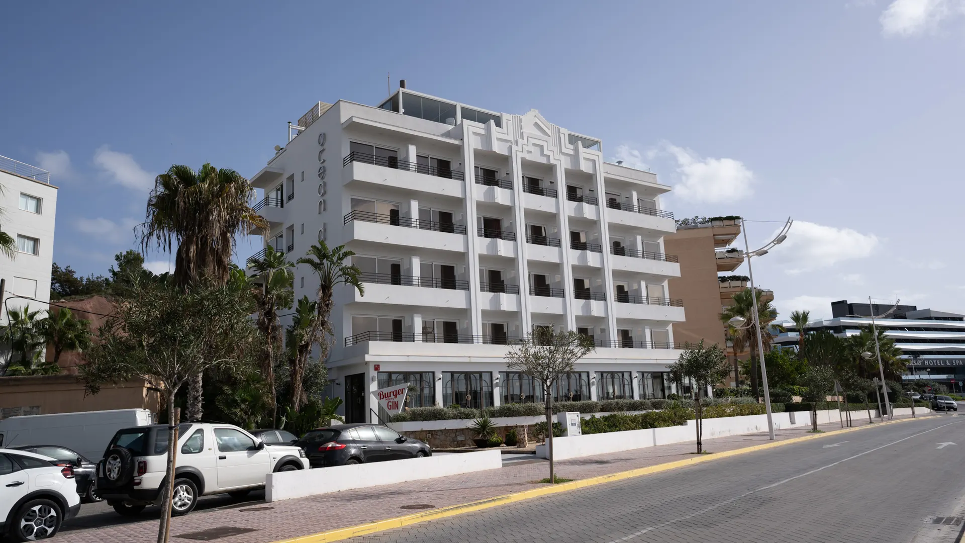 Láminas solares instaladas en Ocean Drive